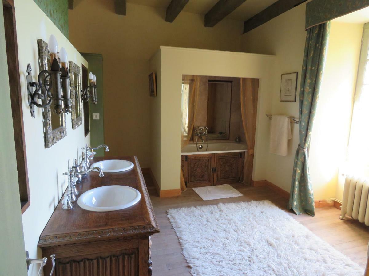 Chateau De Gaubert Bed & Breakfast Terrasson Ngoại thất bức ảnh